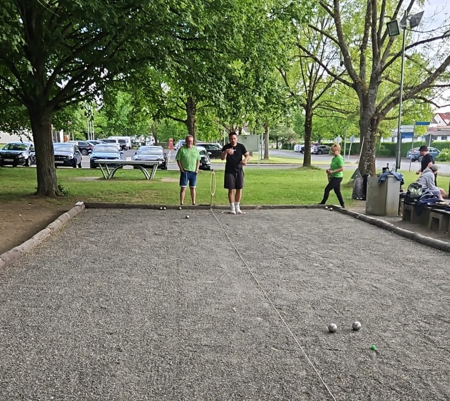 Team 2 der Boule-Freunde Fernwald startet mit einer Niederlage in die Boule Freizeit Liga Hessen 2025